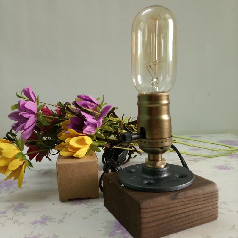 Wooden Old Fashioned Desk Lamp